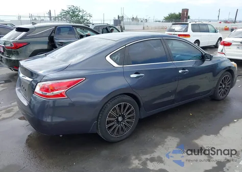 2013 Nissan Altima 2.5 S z USA, uszkodzony, nr VIN 1N4AL3AP2DN419376